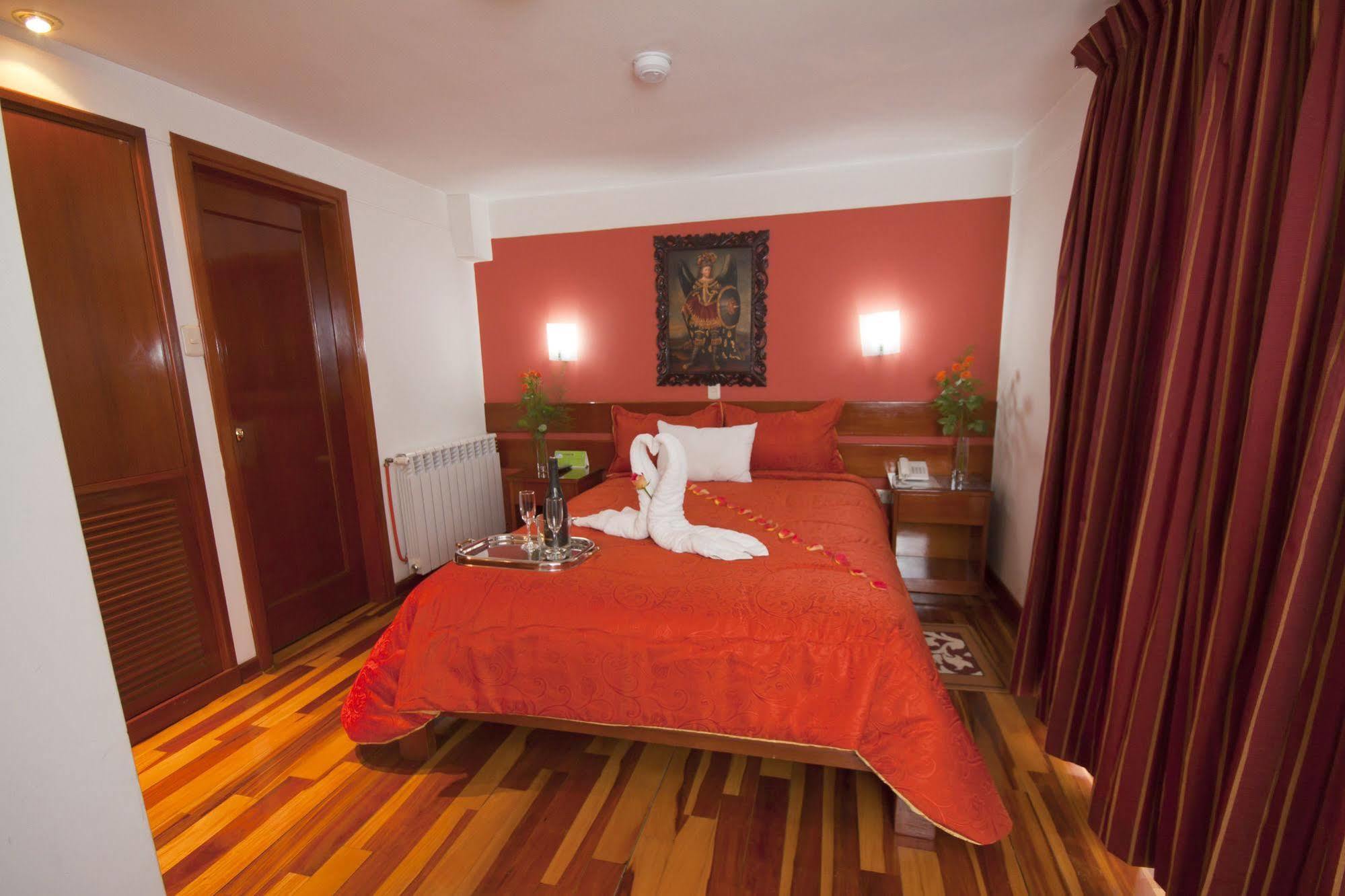 Kenamari Hotel Cuzco Esterno foto
